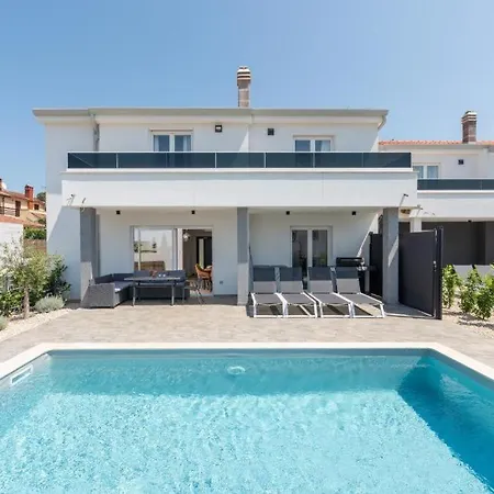 Villa Luxury Holiday Delfin *